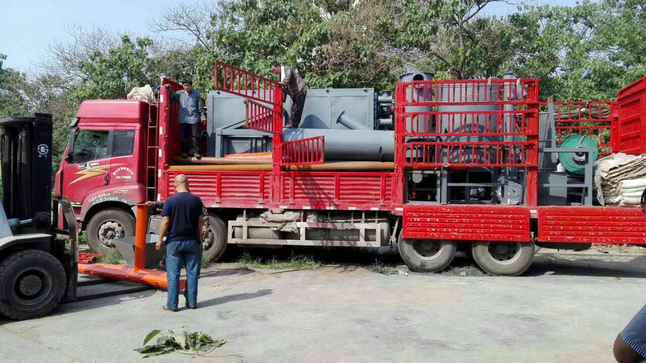 巩义市宇航机械厂立式炭化机发货啦！